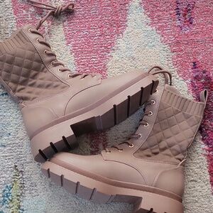 Size 8 boots absolutely perfect for fall!!!!